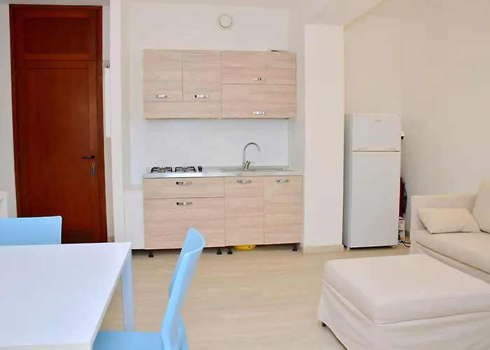 Modern Flat For 4 Guests Sea View-beahost 비비오네