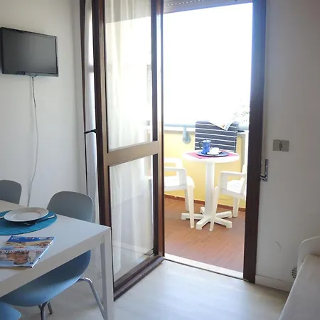 Modern Flat For 4 Guests Sea View - Beahost