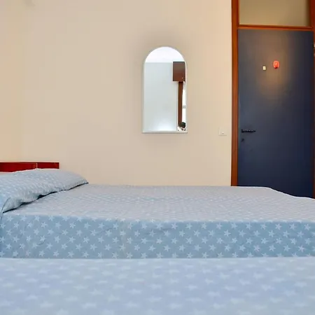 Appartamento Modern Flat For Four Guests With Side Sea View *