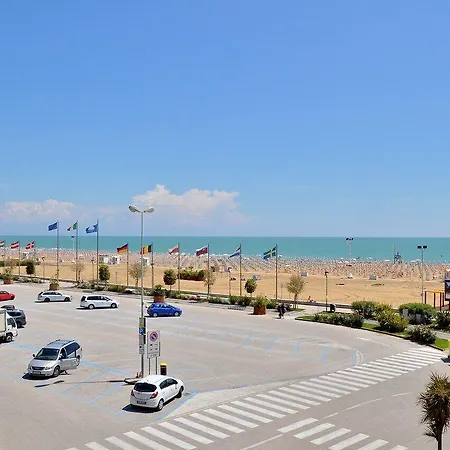 Modern Flat For Four Guests With Side Sea View 아파트